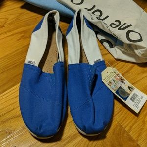 New Pair of Toms classic shoes